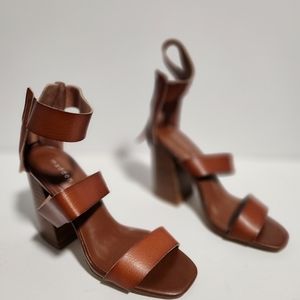 Madden Girl- Chunky Heels- 6